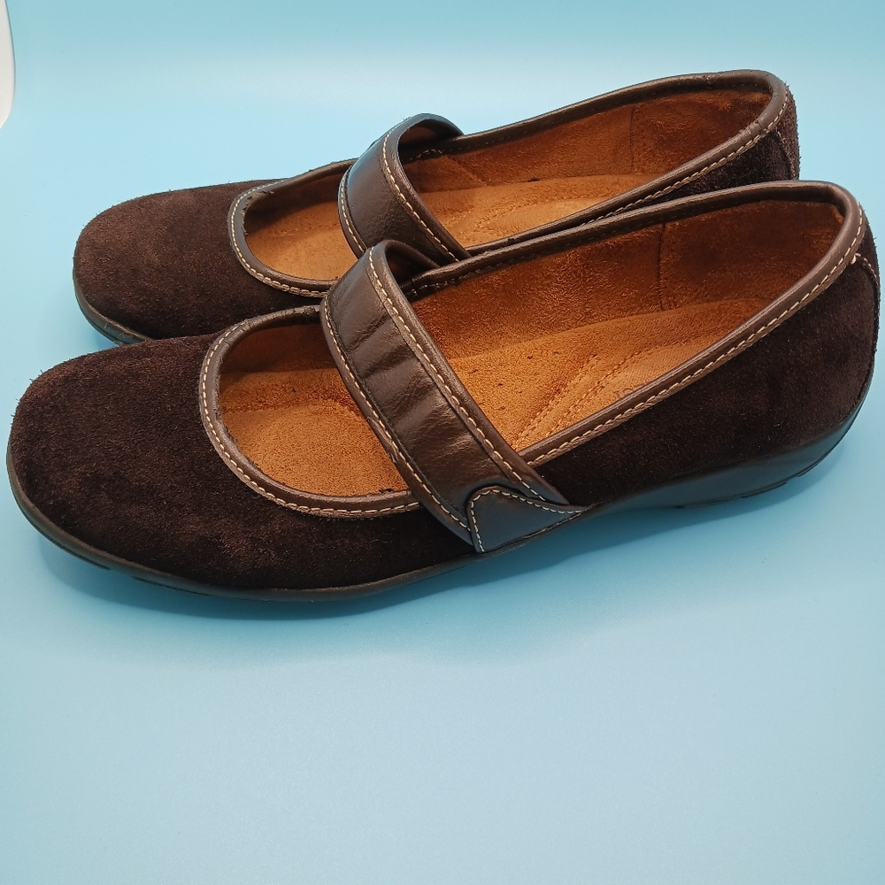 🤎Naturalizer Brown Suede Mary Jane Shoes Size 6